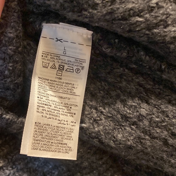 Old Navy Mock Neck Tunic Sweater - Picture 4 of 4